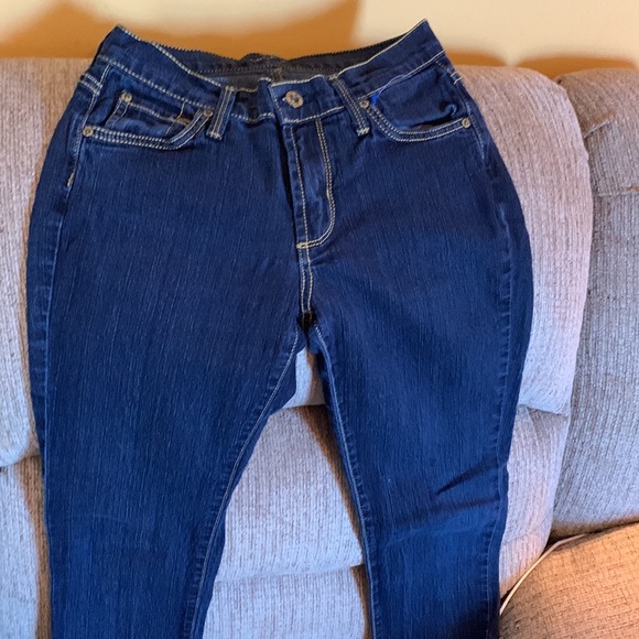 JamesJeans skinny leg, dark wash sz26 stretchy lightweight jeans in good conditn - Picture 2 of 9